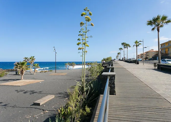 Home2book Stylish Ocean & Marina View Apt, Terrace Lägenhet